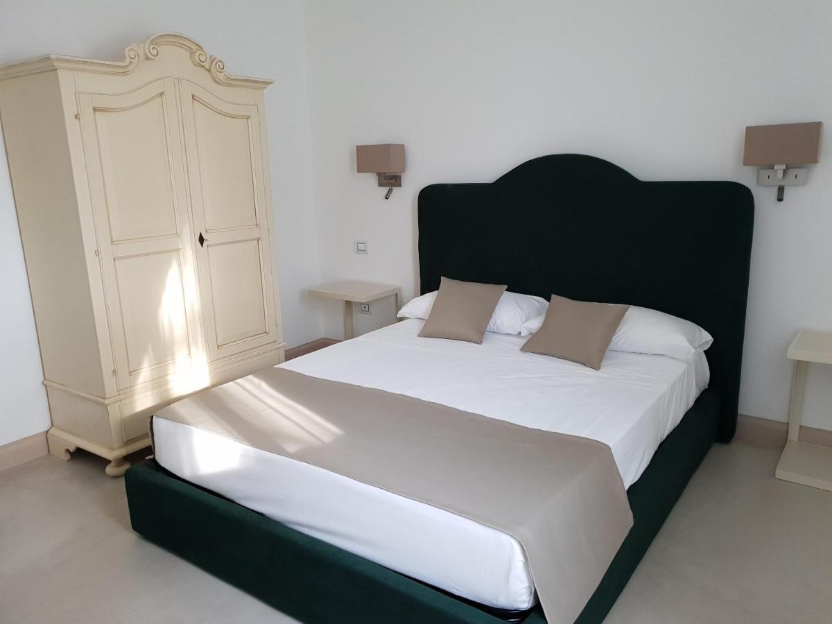 Villa Natia Mottola Esterno foto